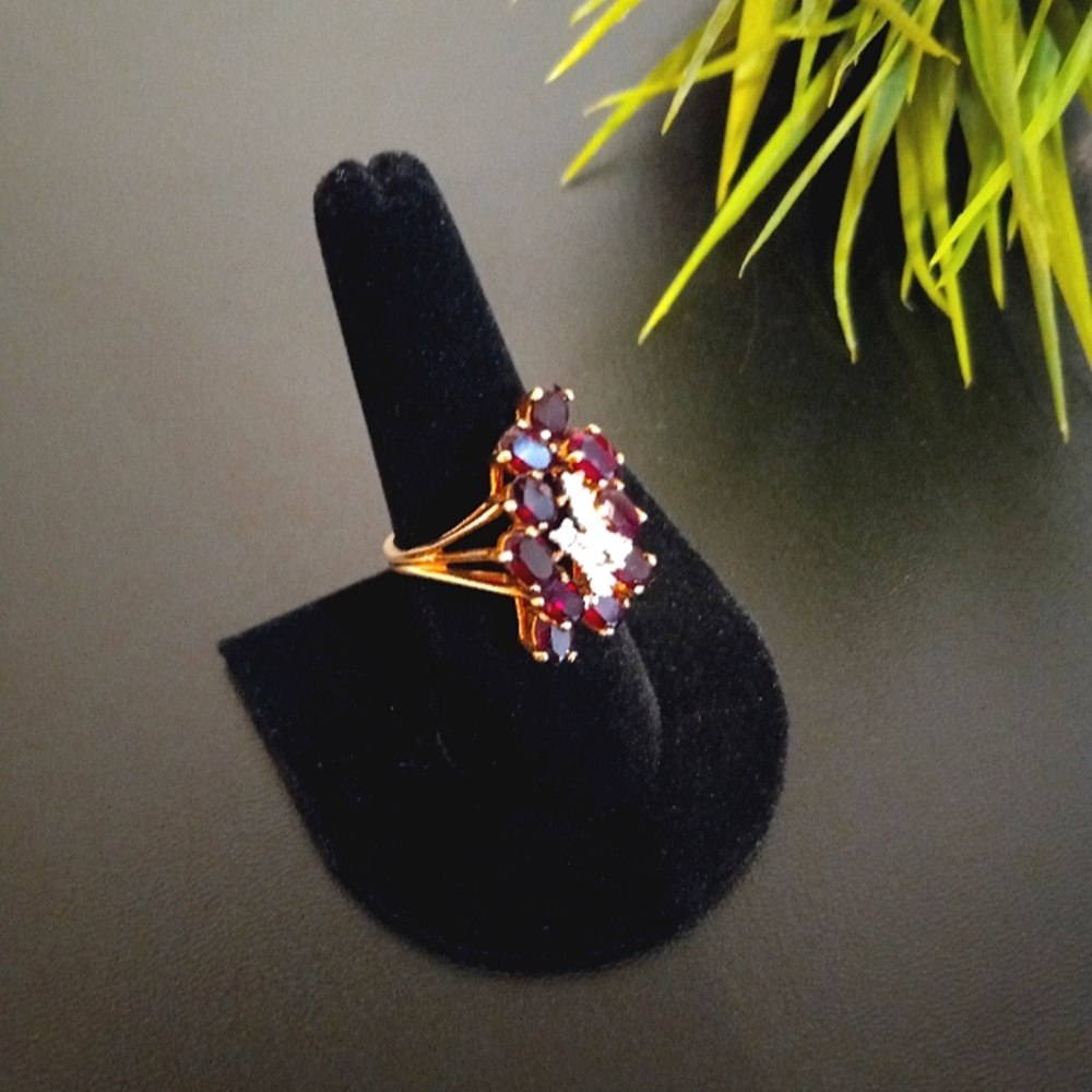 Garnet cluster ring